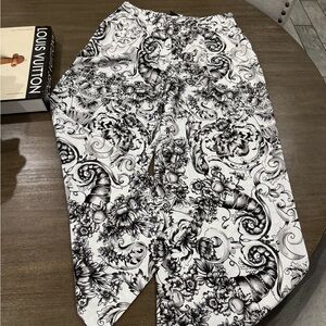 Express Monochrome Floral dress pants NWT M